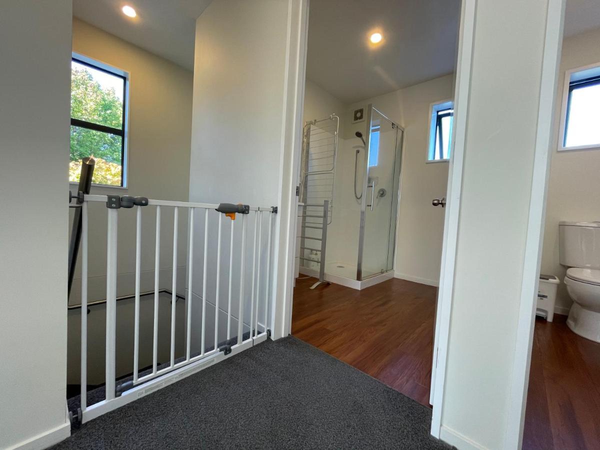 Quiet, New, Sunny Cnzhouse On Upstairs Near Cbd Christchurch Exterior foto